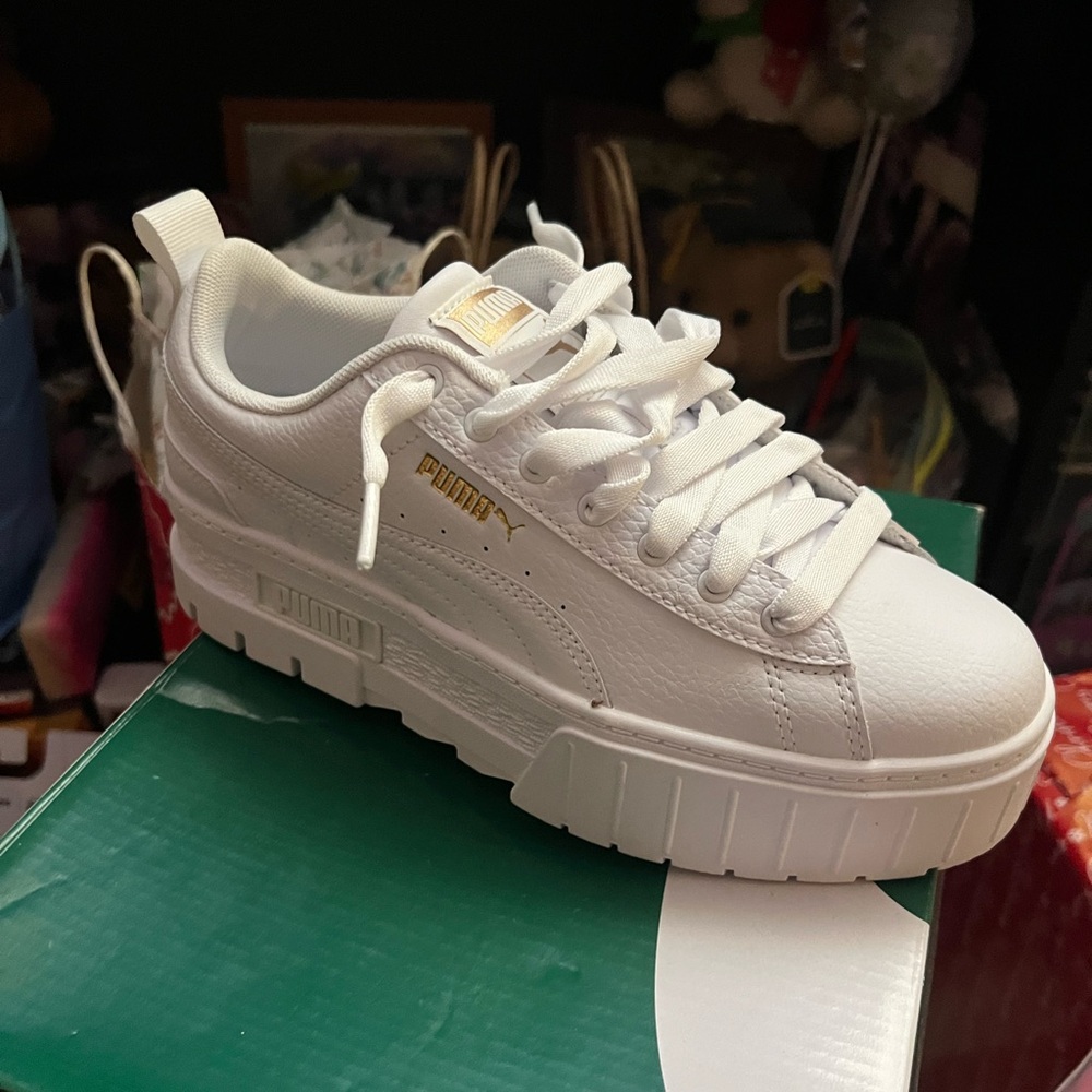 PUMA Mayze White Sneakers Size 6 Junior